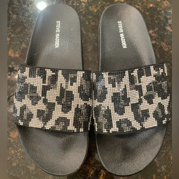 Steve Madden Black and Silver Patterned Slide Sandals - Picture 1 of 5